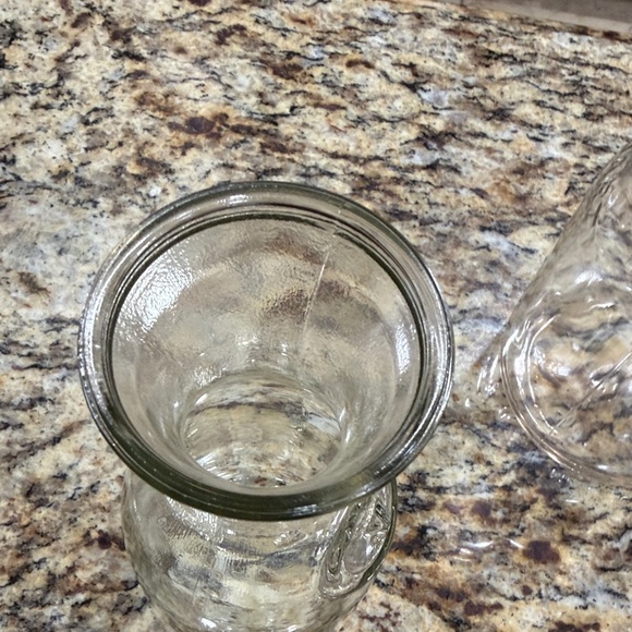 Set of 2 Vintage Clear Glass Milk Bottles - Picture 9 of 12